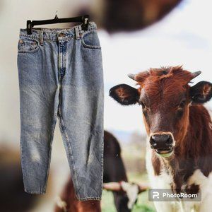 Women's Levi's 550 Size 12 M Relaxed Fit Tapered Leg Cotton